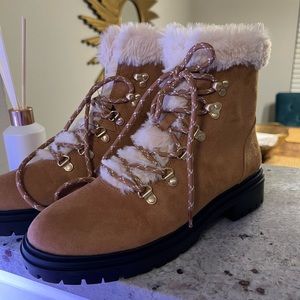 J Crew Nordic Furry Winter Boots NWOT